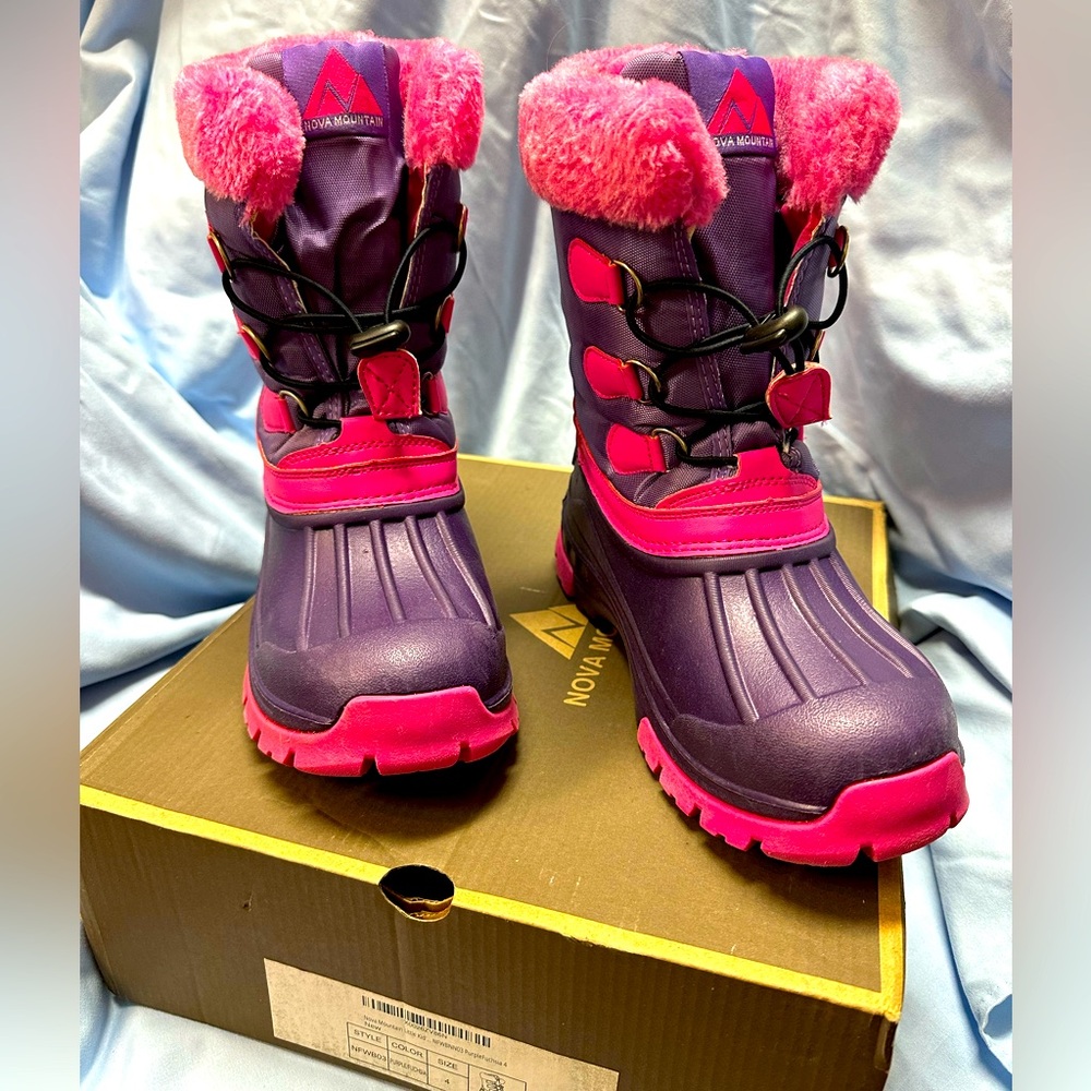 Nova Mountain winter boots - big kid size 4